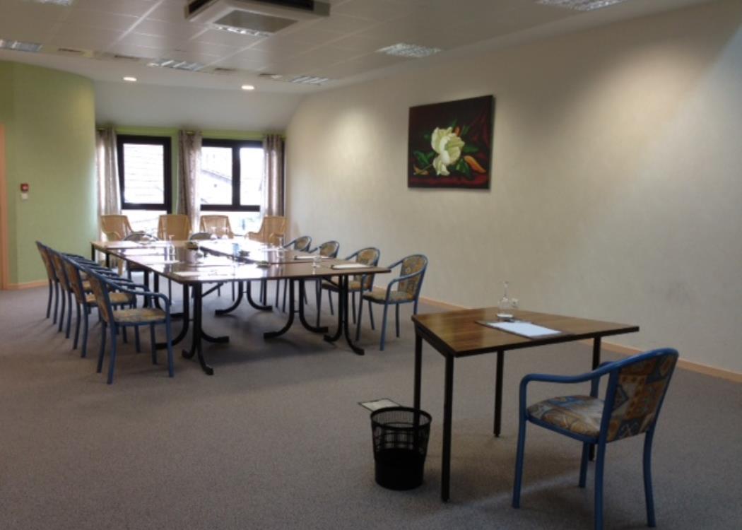 SALLE SEMINAIRE (MAGNUM)