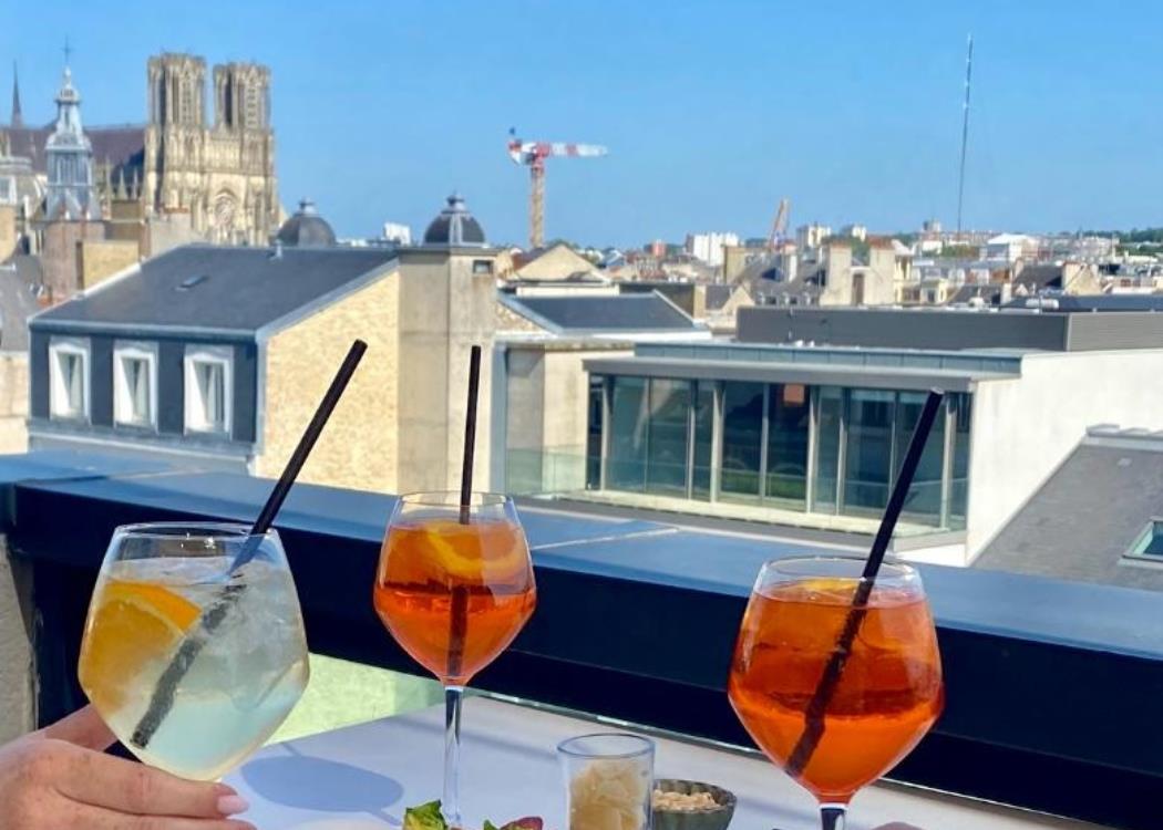 SPRITZ mains SPRITZ mains