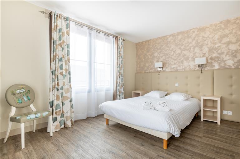 Chambre SUPERIEURE (Dame de Champagne)