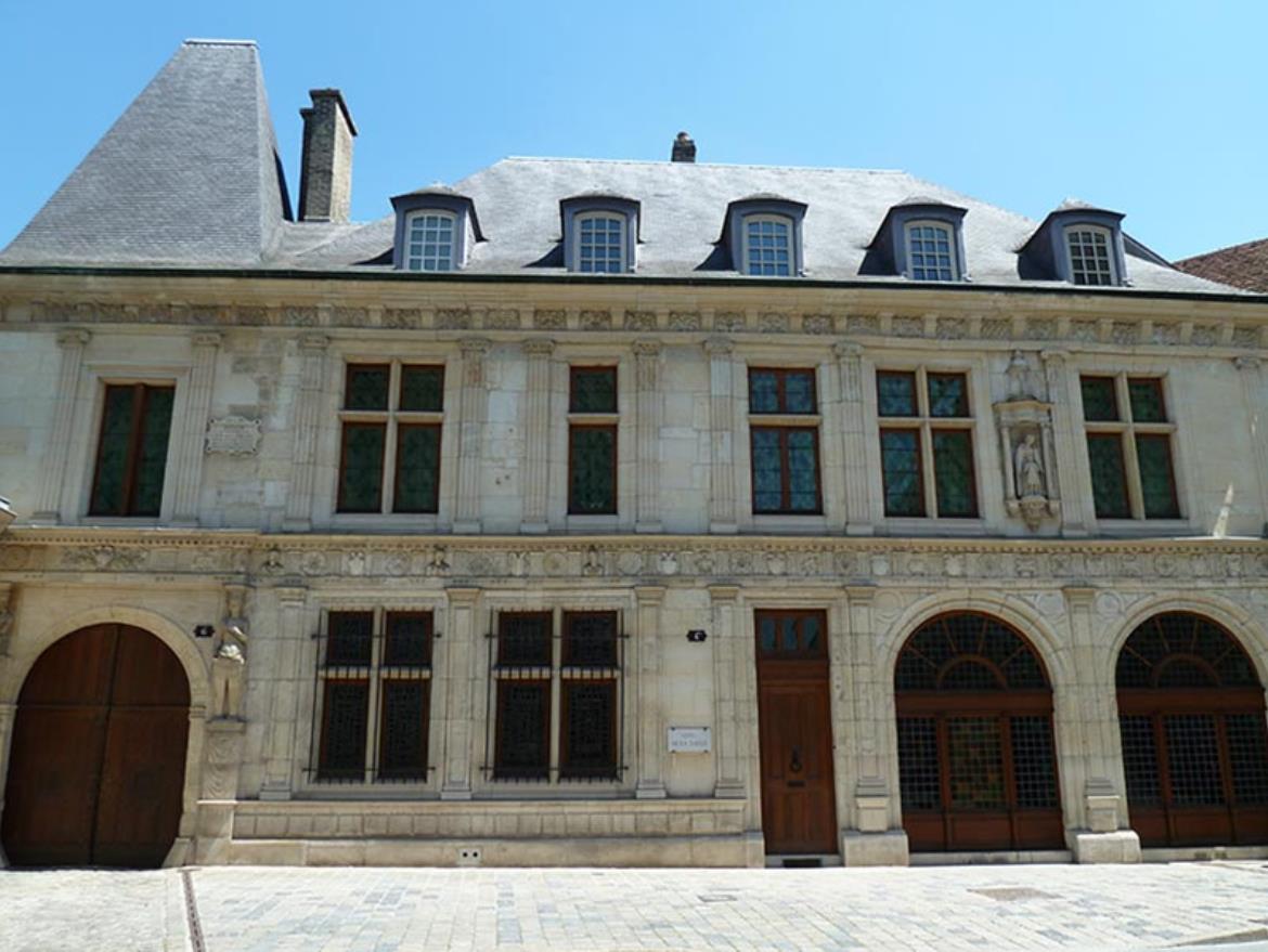 Hôtel Saint Jean-Baptiste de la Salle