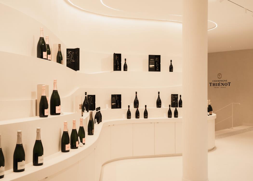 Studio204 - Boutique - HD-7