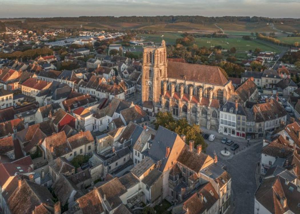 Vue aérienne église Sézanne © O. Lattuga Duyck