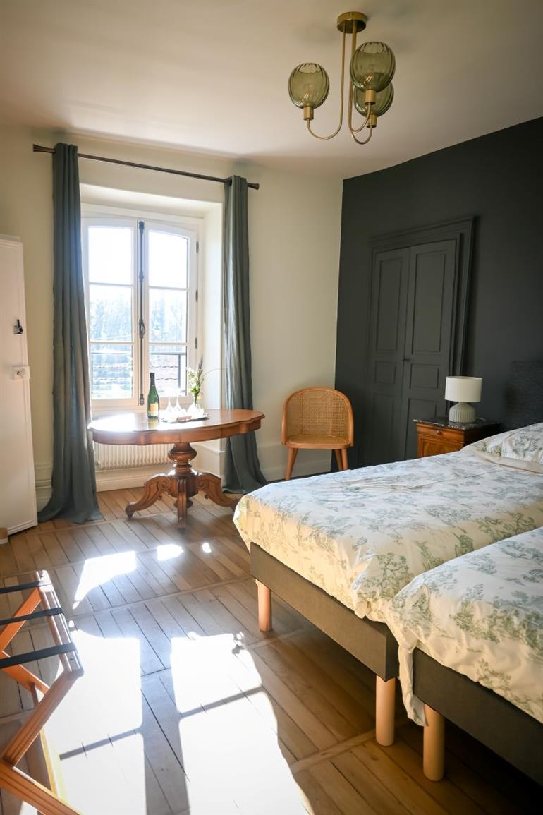chambres-d-hotes-champagne-guy-charbaut-chambre-1