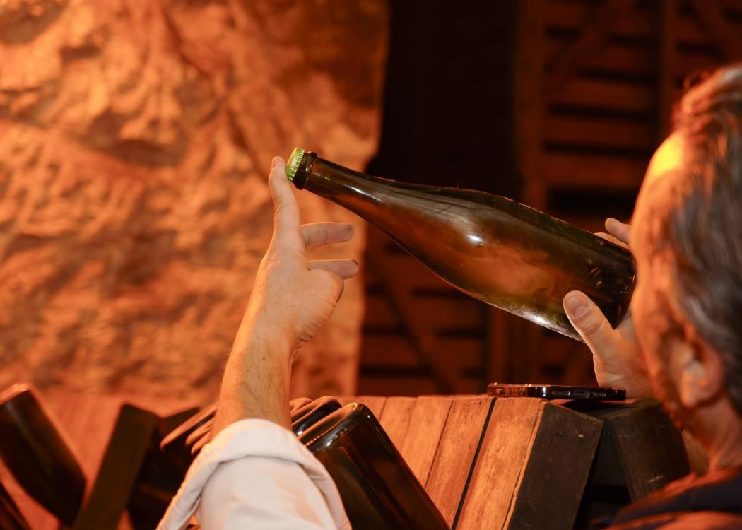 champagne-balincourt-chalons-crayeres-remuage