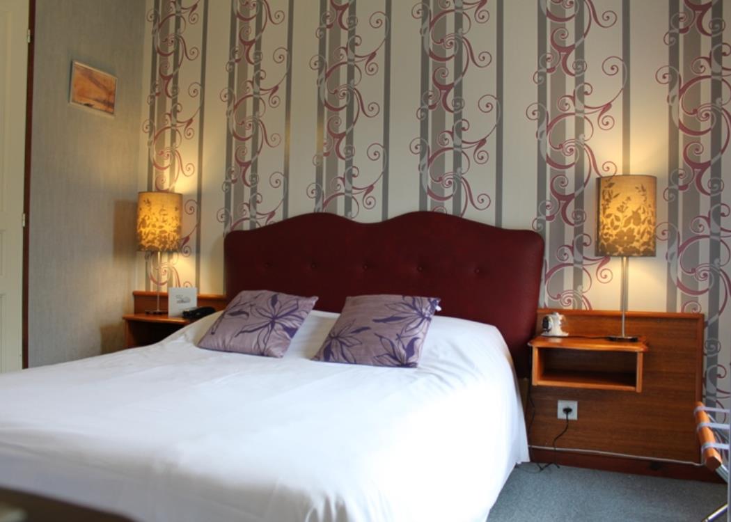 clos-de-mutigny-la-chaussee-sur-marne-chambre