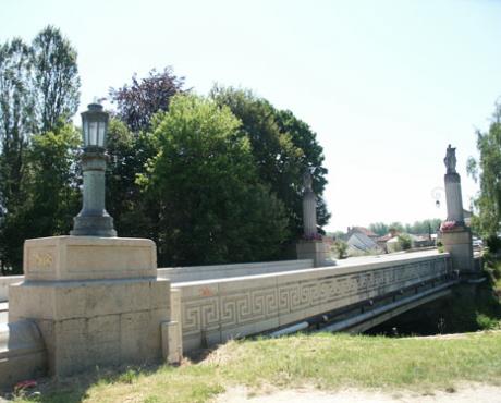 Pont mémorial de Fismes