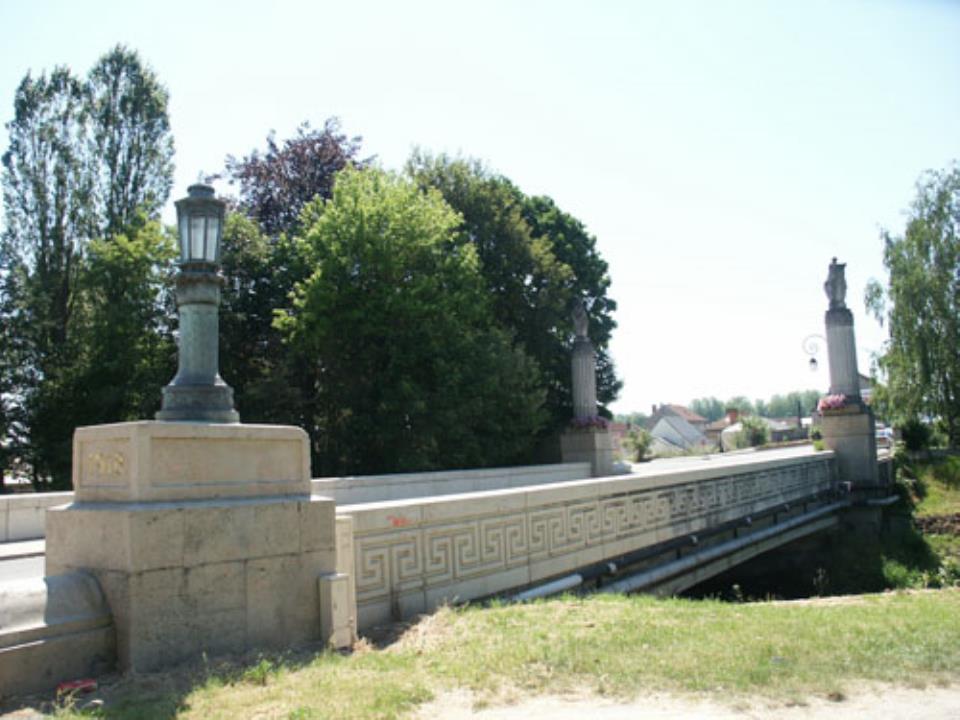 Pont mémorial de Fismes
