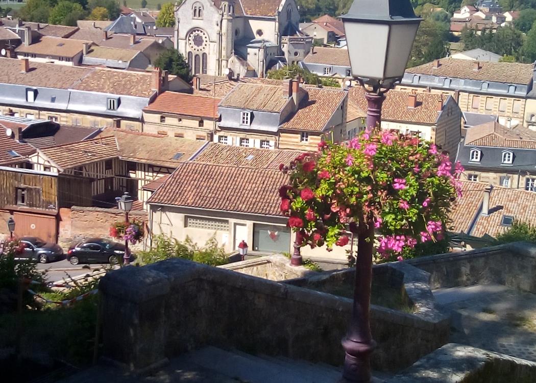 eglisestcharles-menou