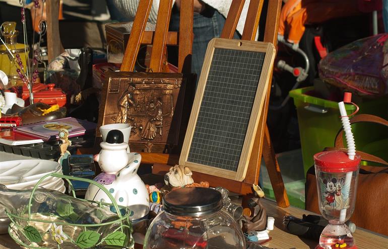 flea-market-g36a7a4e0b_1280