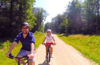 Evasion à vélo en forêt 