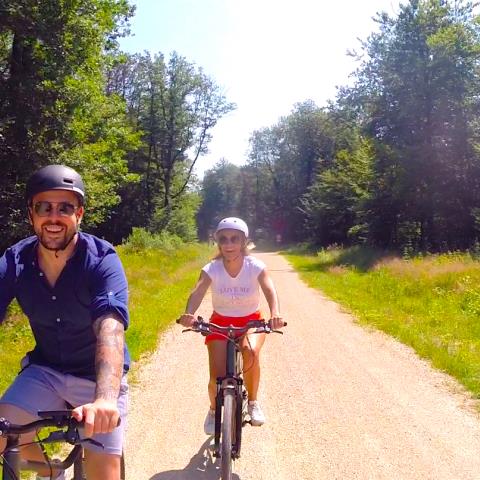 Evasion à vélo en forêt 