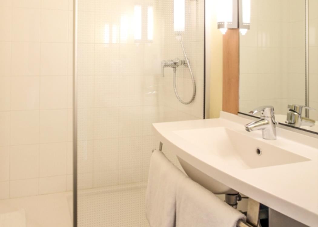 hotel-ibis-chalons-en-champagne-salle-de-bain
