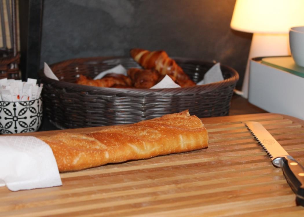 hotel-le-montreal-chalons-petit-dejeuner-2