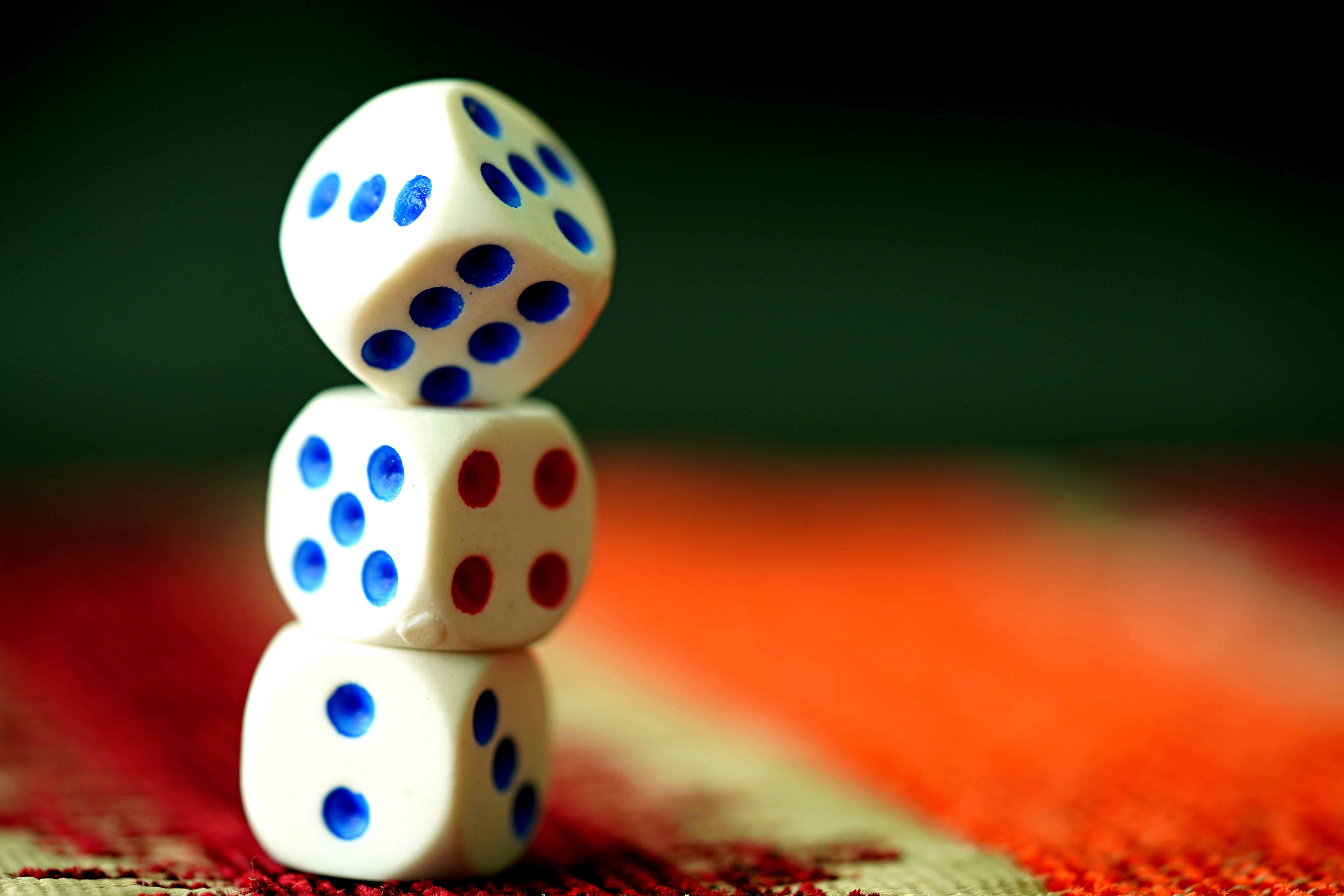 ignartonosbg-dice-6963532 - Pixabay