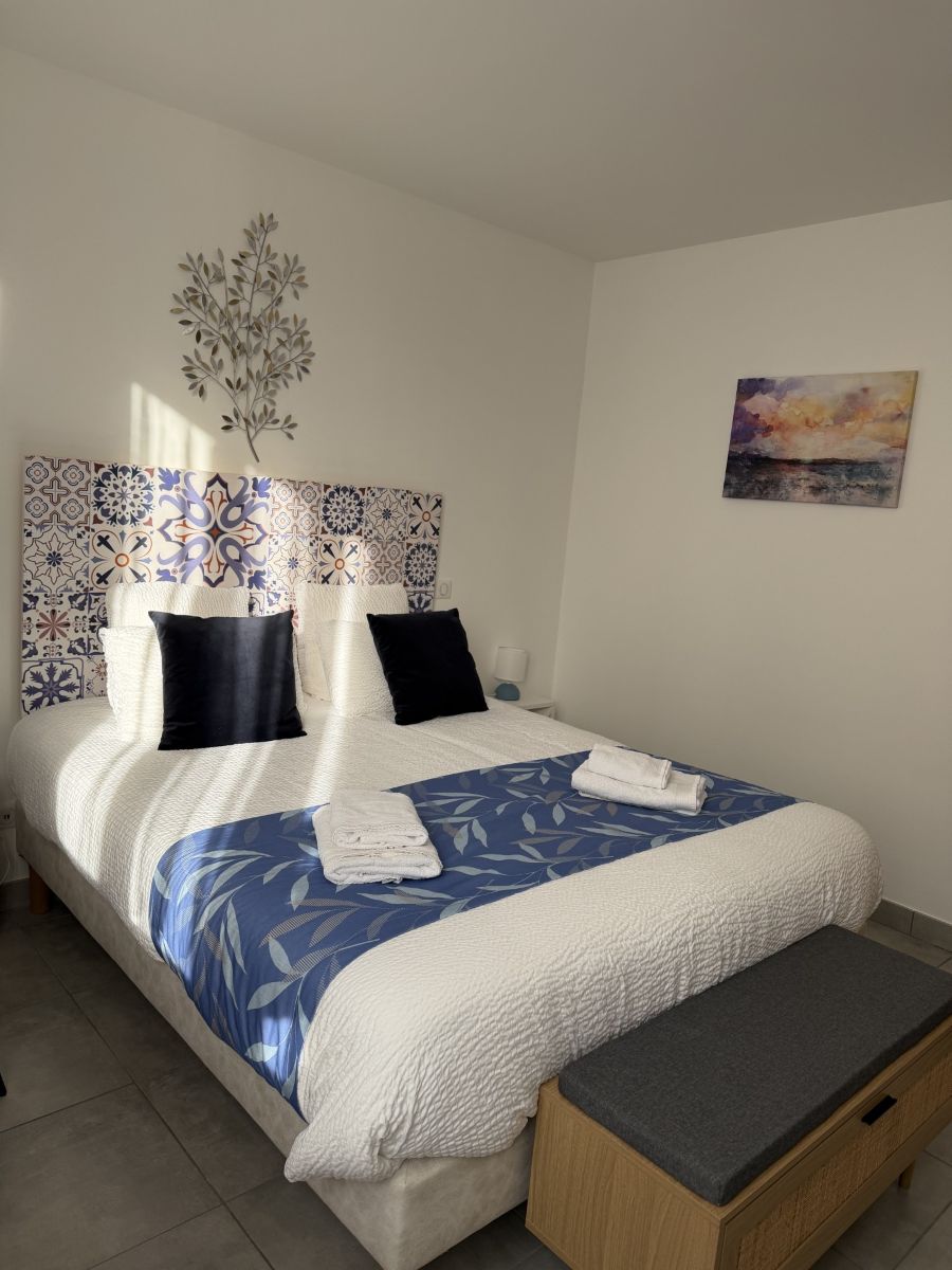 la-belle-prise-matougues-chambre - Mme Ruth Moore