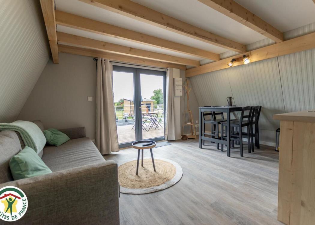 Lady Tipi 1 - Saint Utin Lady Tipi 1 - Saint Utin