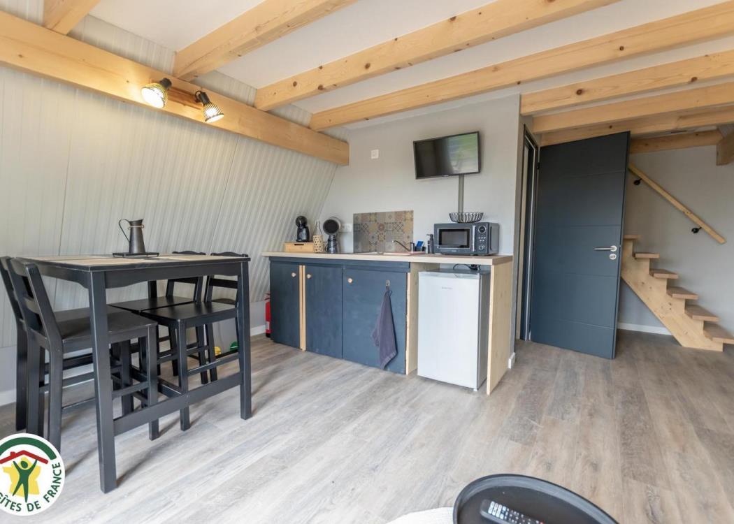 Lady Tipi 1 - Saint Utin Lady Tipi 1 - Saint Utin