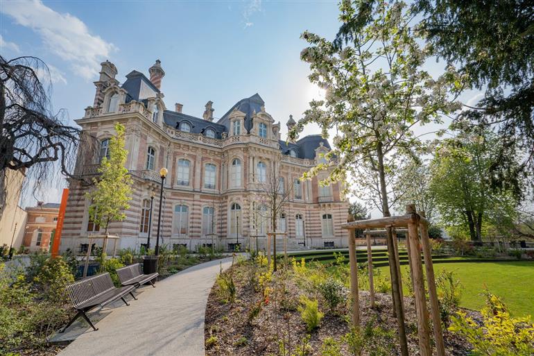 Muséobébé : "Regarde dans le jardin "_1