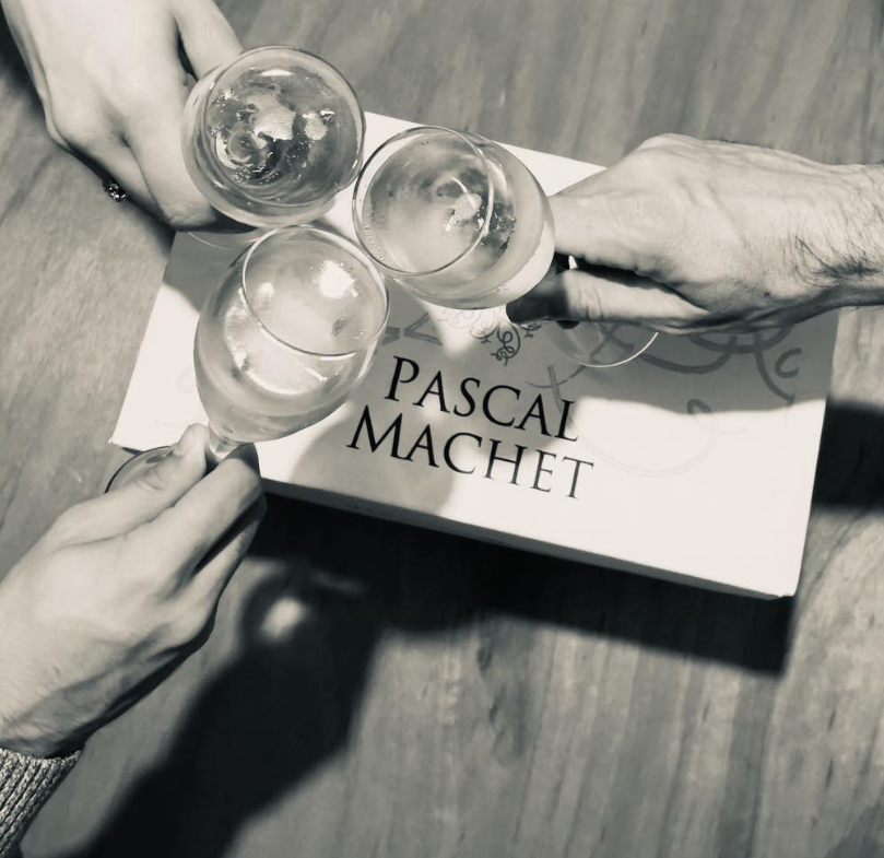 Vignobles en Scène : Atelier dégorgement au Champagne Pascal Machet