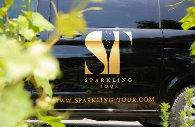 Sparkling Tour logo
