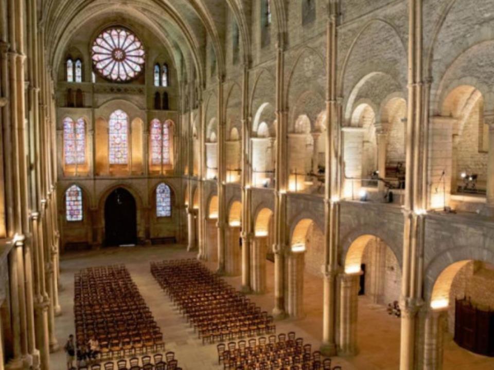 visite-guide-la-basilique-saint-remi-et-lancienne-abbaye-30d67